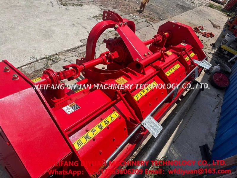 Chinese Farm Tractor with Complete Agricultural Equipment